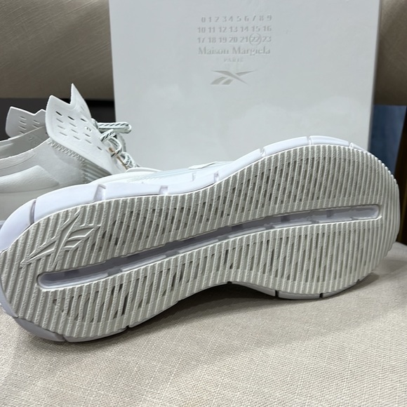 Maison Margiela x Reebok Zig 3-D Memory Of GW5008 White Sneakers - Picture 10 of 12